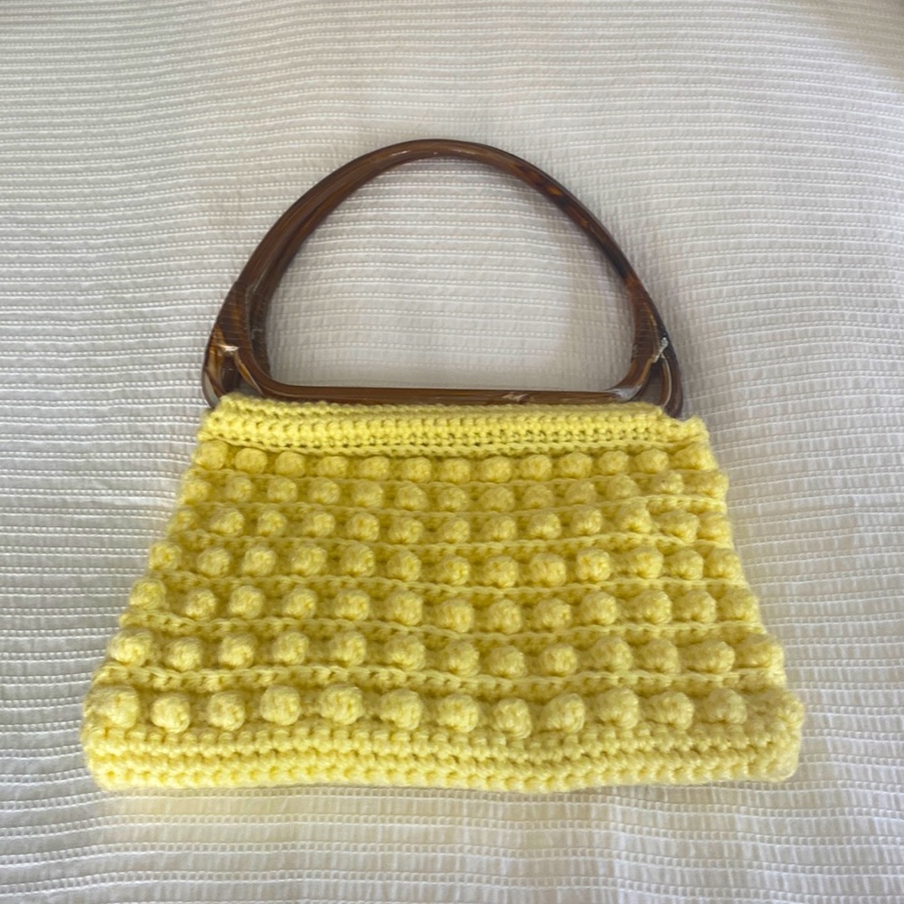 On trend,Vintage 1960s Top Handle Popcorn Crochet Handbag